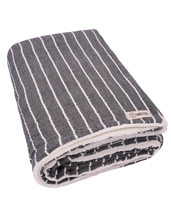 Dreamy Stripe Plush Blanket – Black