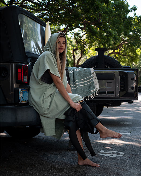Terra Hooded Poncho Sage