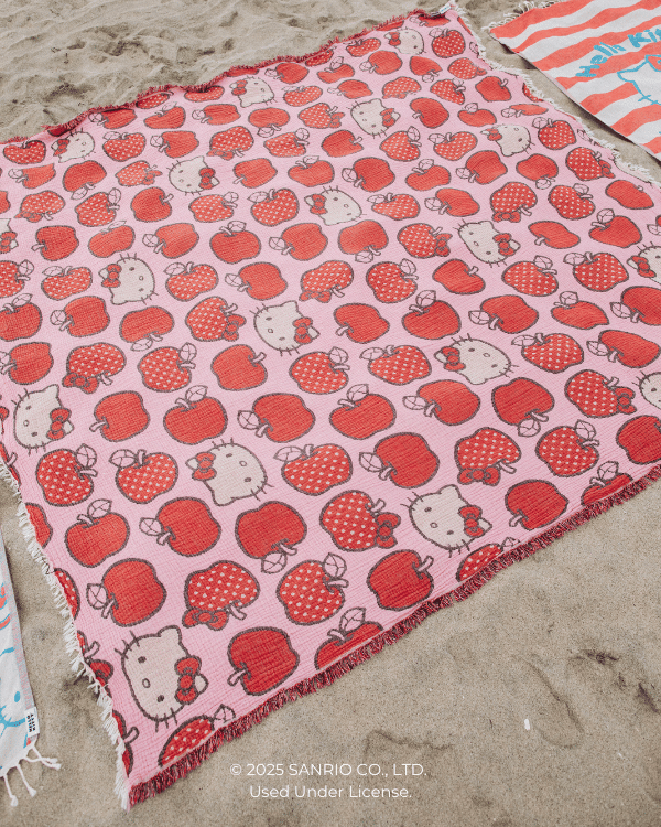 Hello Kitty® Apple – PARTY BLANKET™