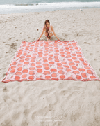 Hello Kitty® Apple – PARTY BLANKET™
