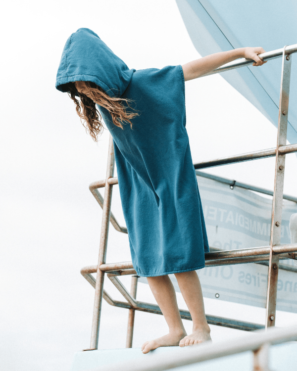 Terra Hooded Poncho Youth – Teal Blue