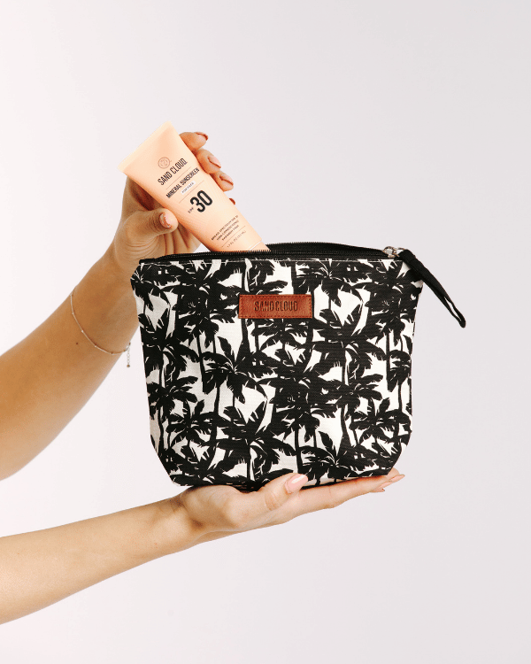 Palm Zipper Pouch