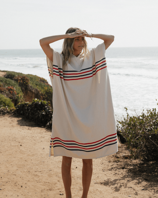 Border Classic Stripe Poncho – Red / Navy