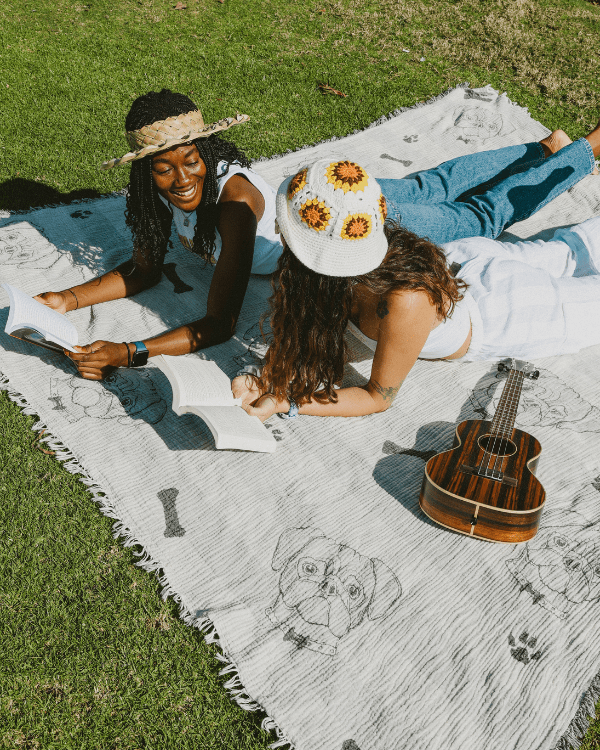 Pug – PARTY BLANKET™