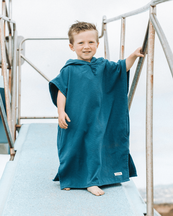 Terra Hooded Poncho Youth – Teal Blue