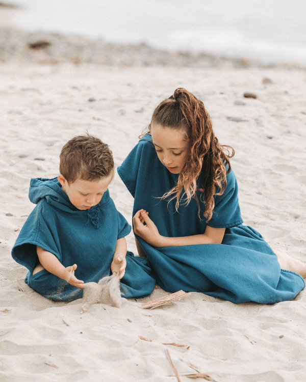 Terra Hooded Poncho Youth – Teal Blue