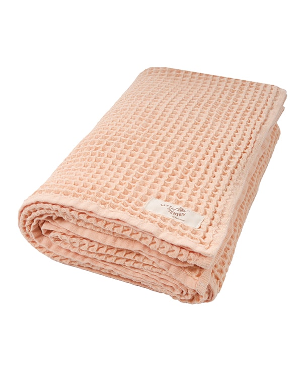 Little Fishies Waffle Blanket – Peach Fuzz
