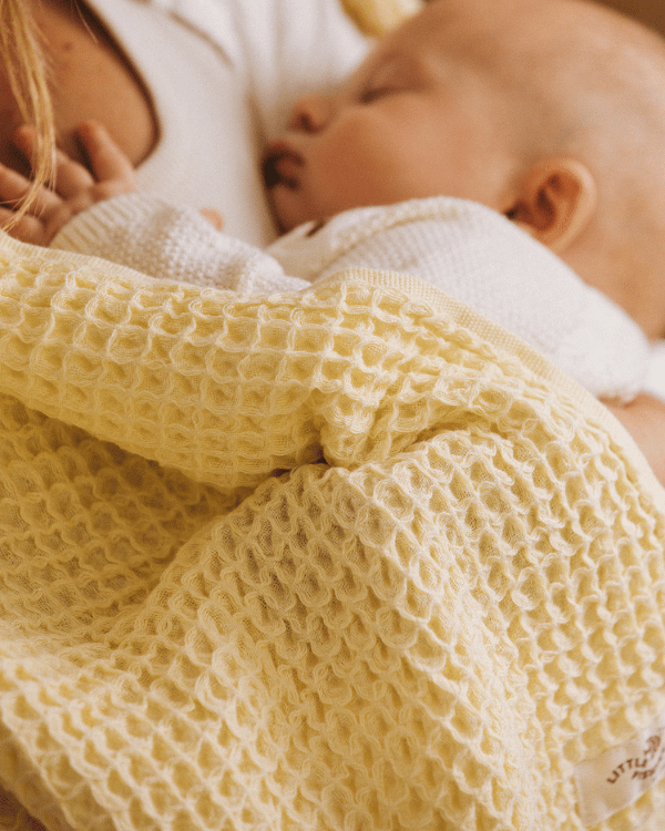 Little Fishies Waffle Blanket – Butter