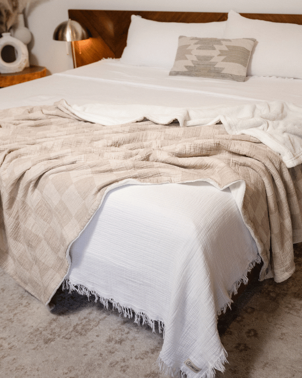 Cloud Checker Plush Blanket – Beige