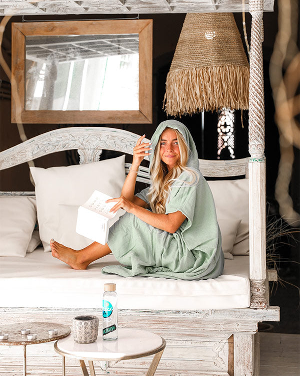 Terra Hooded Poncho Sage